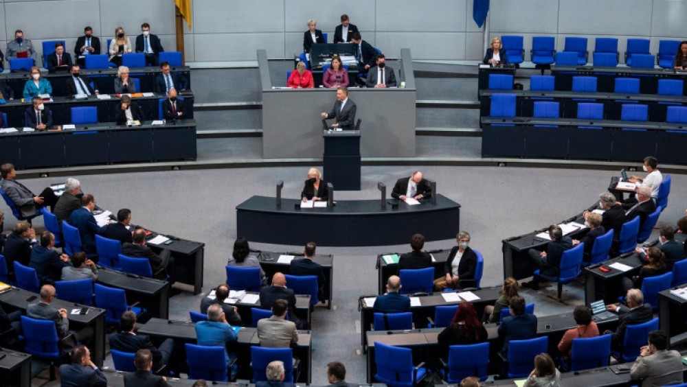 Germania a aprobat livrarea de armament greu pentru Ucraina